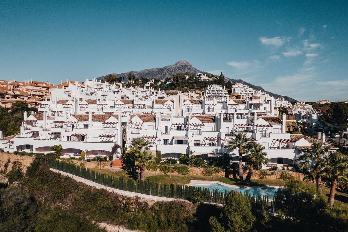 https://cdn.resales-online.com/public/dmbme36kle/properties/15eb57a695da11eda53f0217bc231ef4/w1200/16-ec67b526875bf0124b6ce4328a754439.jpg?v=1673903773
