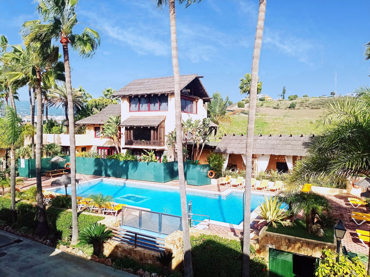 https://cdn.resales-online.com/public/lez7769oty/properties/1b70a3998db011ed98460217bc231ef4/w1200/1-7980e48d732b6fc85c14b43b94d2aa54.jpg?v=1673008326