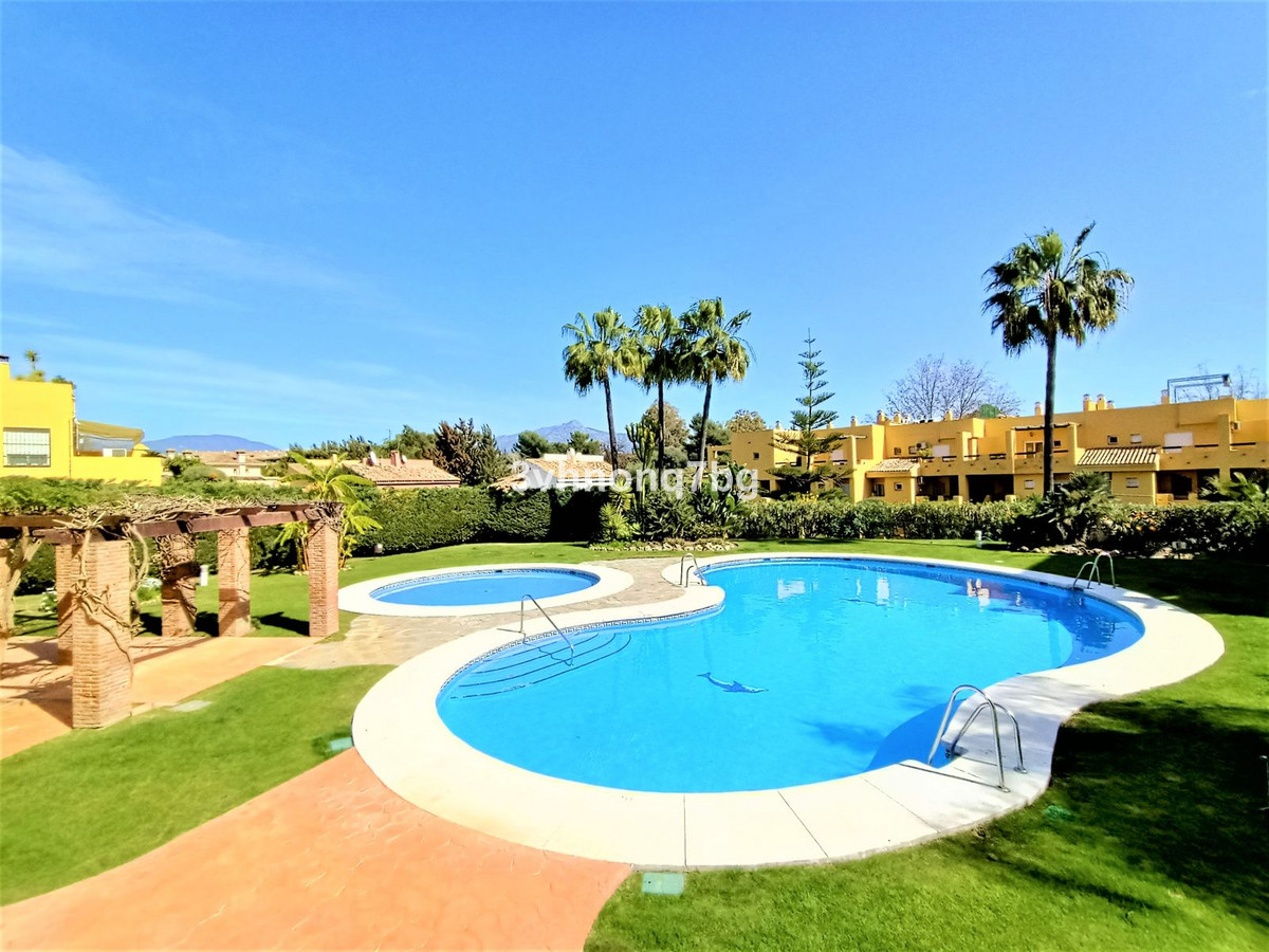 https://cdn.resales-online.com/public/3vhnonq7bg/properties/c6fa011086da11ed98460217bc231ef4/w1200/1-7980e48d732b6fc85c14b43b94d2aa54.jpg?v=1672342899
