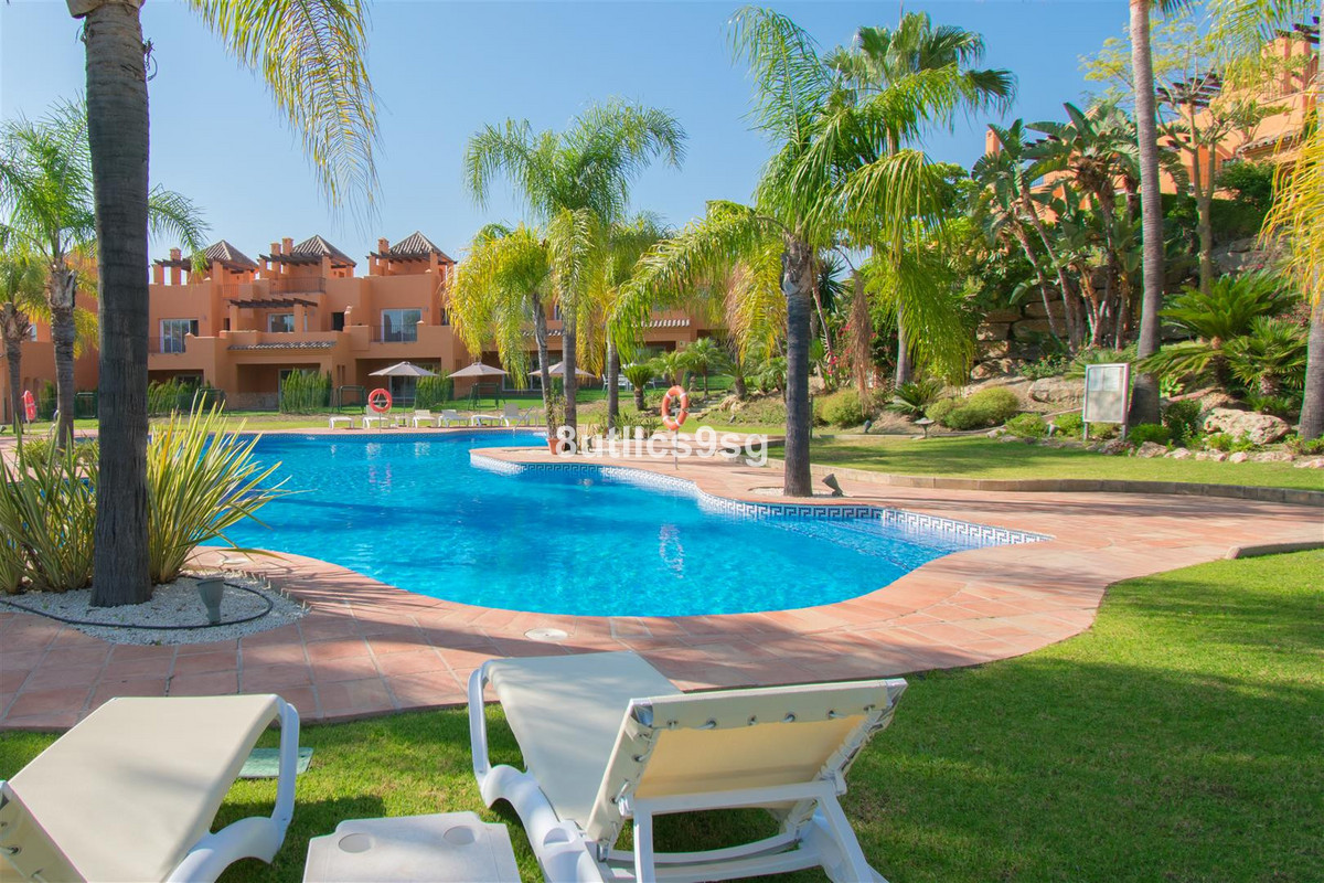 https://cdn.resales-online.com/public/8utllcs9sg/properties/a5fb70127aac11ed98460217bc231ef4/w1200/1-7980e48d732b6fc85c14b43b94d2aa54.jpg?v=1670915345