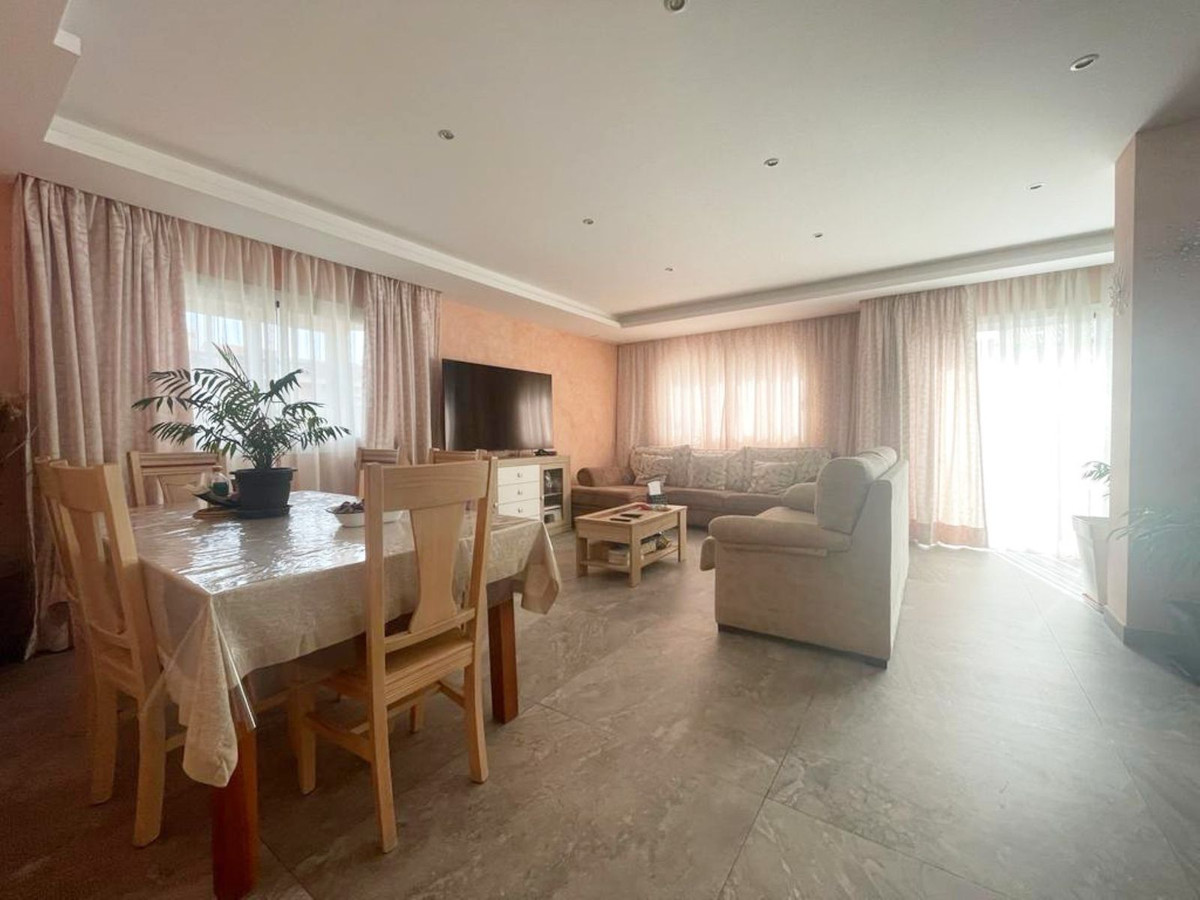https://cdn.resales-online.com/public/u6447mvlgg/properties/0f262bad4ed511ed98460217bc231ef4/w1200/2-5bd7b9d04b45e33852eaf0ec6670150d.jpg?v=1666095548