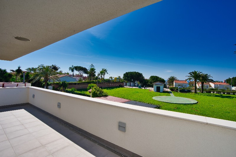 https://cdn.resales-online.com/public/acvnpkvvsf/properties/177fcd7f0ffc11eda97d0217bc231ef4/w1200/1-7980e48d732b6fc85c14b43b94d2aa54.jpg?v=1673023496