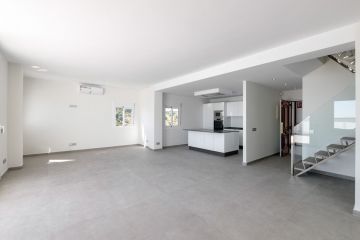 https://cdn.resales-online.com/public/y319akz17d/properties/24a7da32f82011ea828306907717b01e/w1200/1-7980e48d732b6fc85c14b43b94d2aa54.jpg?v=1672144749
