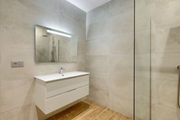 https://cdn.resales-online.com/public/y319akz17d/properties/24a7da32f82011ea828306907717b01e/w1200/23-79897b85162c6a486c7a4d1eb46924dd.jpg?v=1672144749