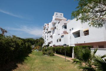 https://cdn.resales-online.com/public/y319akz17d/properties/24a7da32f82011ea828306907717b01e/w1200/26-c684a62c9f160a1f90904dd925da0645.jpg?v=1672144749