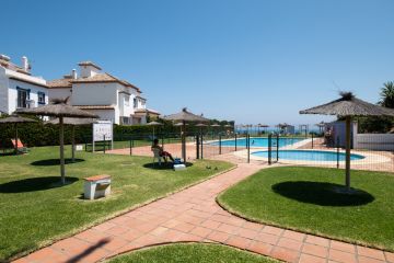 https://cdn.resales-online.com/public/y319akz17d/properties/24a7da32f82011ea828306907717b01e/w1200/27-f6e8bc237ba13ac4c268badec6354f3d.jpg?v=1672144749
