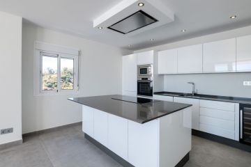https://cdn.resales-online.com/public/y319akz17d/properties/24a7da32f82011ea828306907717b01e/w1200/4-c23c0f86247804fa50226aecd8b0b2c8.jpg?v=1672144749