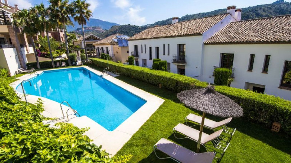 https://cdn.resales-online.com/public/41nkvvtlj3/properties/4059fb56a09911eda53f0217bc231ef4/w1200/1-7980e48d732b6fc85c14b43b94d2aa54.jpg?v=1675085789