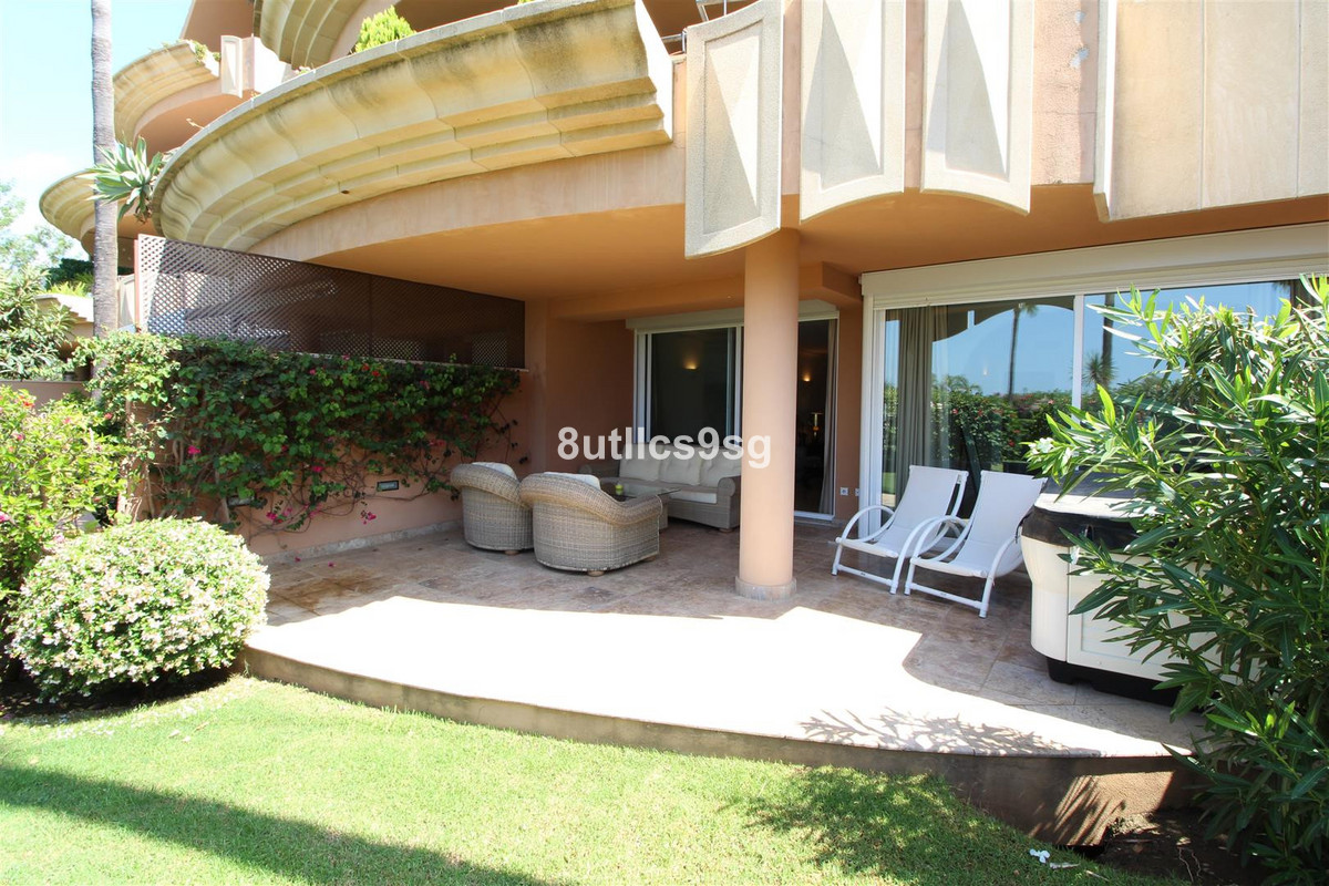 https://cdn.resales-online.com/public/8utllcs9sg/properties/5c4087b8a12611eda53f0217bc231ef4/w1200/1-7980e48d732b6fc85c14b43b94d2aa54.jpg?v=1675145764
