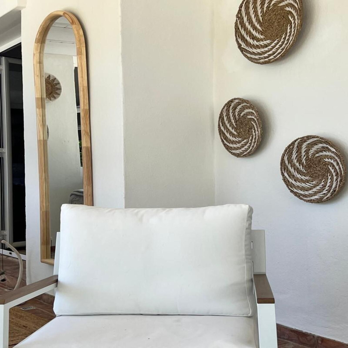 https://cdn.resales-online.com/public/wuap72y7is/properties/5ffc9d129eff11eda53f0217bc231ef4/w1200/1-7980e48d732b6fc85c14b43b94d2aa54.jpg?v=1675171030