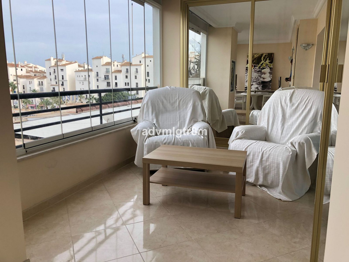 https://cdn.resales-online.com/public/advmlgtr8m/properties/db1591799e2a11eda53f0217bc231ef4/w1200/1-7980e48d732b6fc85c14b43b94d2aa54.jpg?v=1674819525