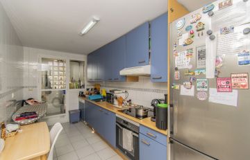 https://cdn.resales-online.com/public/vvmdwbkuht/properties/aa91fd6d4be911ed98460217bc231ef4/w1200/13-5fd73dea700db77384c091ca9818b1a9.jpg?v=1666003620