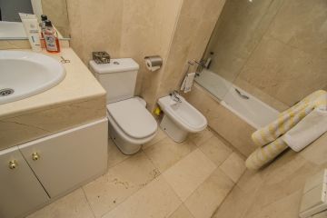 https://cdn.resales-online.com/public/vvmdwbkuht/properties/aa91fd6d4be911ed98460217bc231ef4/w1200/23-79897b85162c6a486c7a4d1eb46924dd.jpg?v=1666003620
