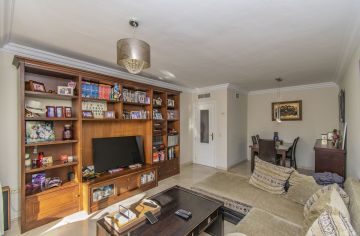 https://cdn.resales-online.com/public/vvmdwbkuht/properties/aa91fd6d4be911ed98460217bc231ef4/w1200/8-e64a9055bba3e77ac8aca3b893cdf826.jpg?v=1666003620