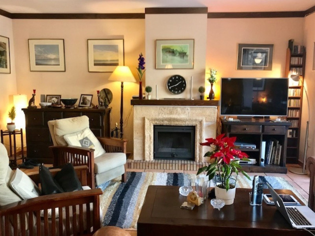 https://cdn.resales-online.com/public/p1ui51lahp/properties/8f9479b9ad3211ed84bd0217bc231ef4/w1200/1-7980e48d732b6fc85c14b43b94d2aa54.jpg?v=1676552082