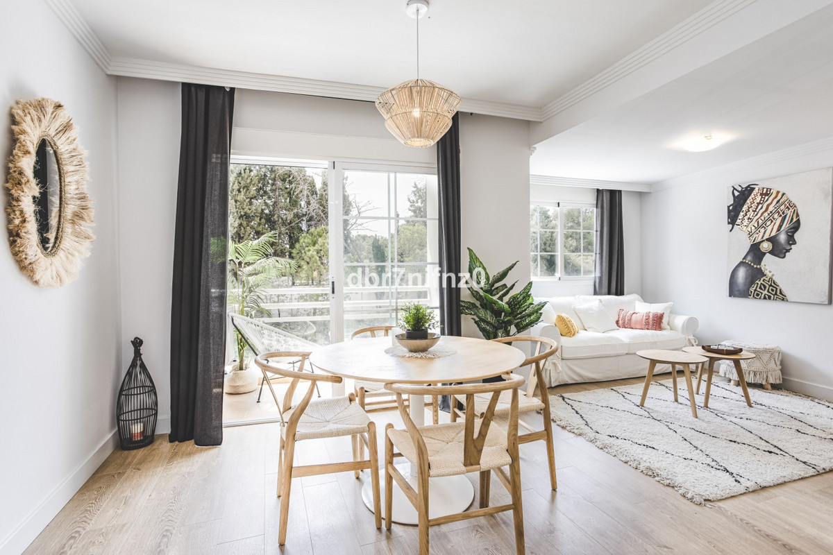 https://cdn.resales-online.com/public/dbr7nifnz0/properties/49b55b6ba83811ed84bd0217bc231ef4/w1200/1-7980e48d732b6fc85c14b43b94d2aa54.jpg?v=1675923122
