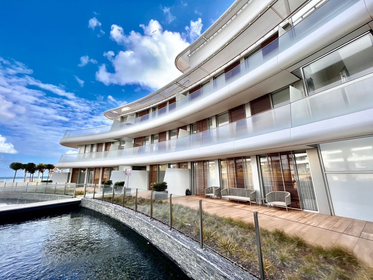 https://cdn.resales-online.com/public/qoshdi4cbm/properties/f71a6c19a6eb11ed84bd0217bc231ef4/w1200/1-7980e48d732b6fc85c14b43b94d2aa54.jpg?v=1675780391