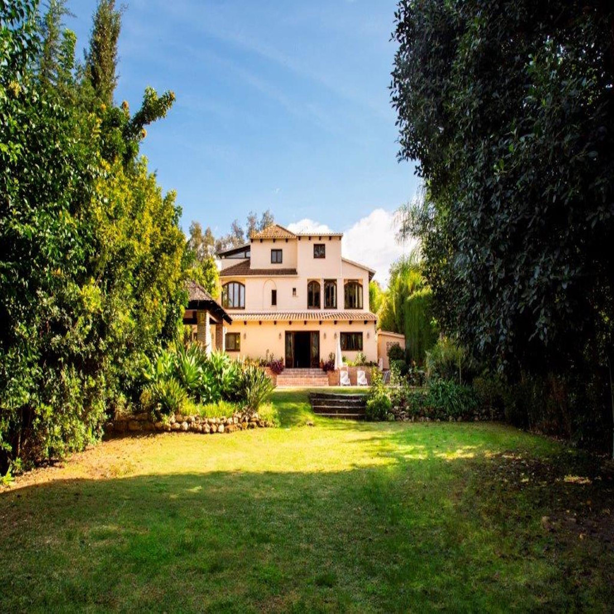 https://cdn.resales-online.com/public/frn6qdl71g/properties/077f50fcc1c811eab65f06907717b01e/w1200/1-7980e48d732b6fc85c14b43b94d2aa54.jpg?v=1655376228