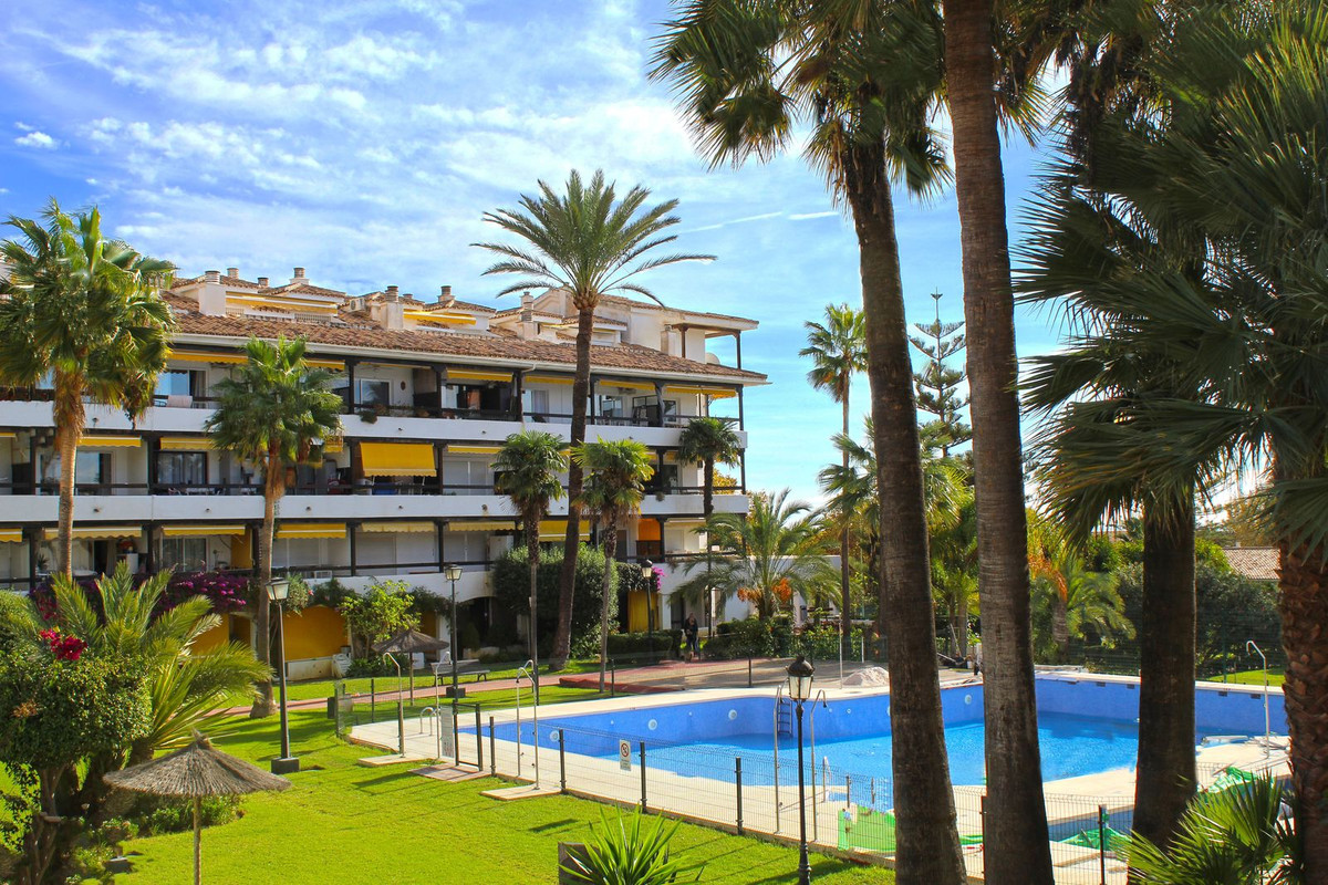 https://cdn.resales-online.com/public/y2bix7xo8m/properties/3063992bb13211ed84bd0217bc231ef4/w1200/1-7980e48d732b6fc85c14b43b94d2aa54.jpg?v=1676976082