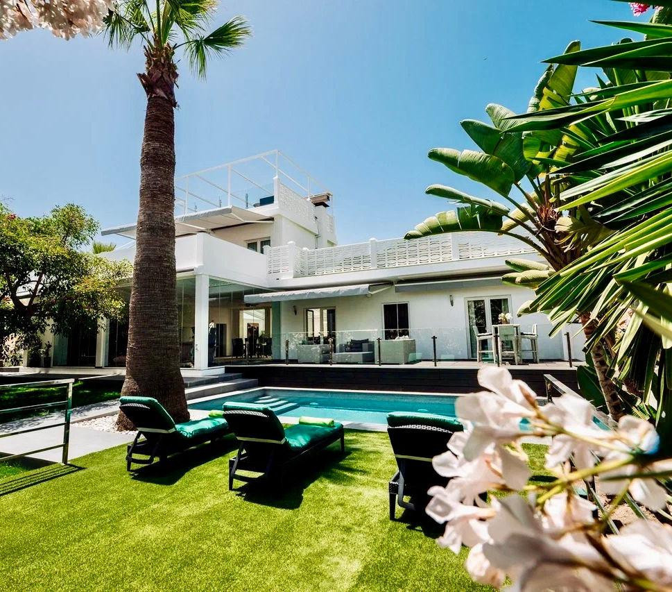 https://cdn.resales-online.com/public/1aj4phdcqs/properties/7c4c792ab26f11ed84bd0217bc231ef4/w1200/1-7980e48d732b6fc85c14b43b94d2aa54.jpg?v=1677046341