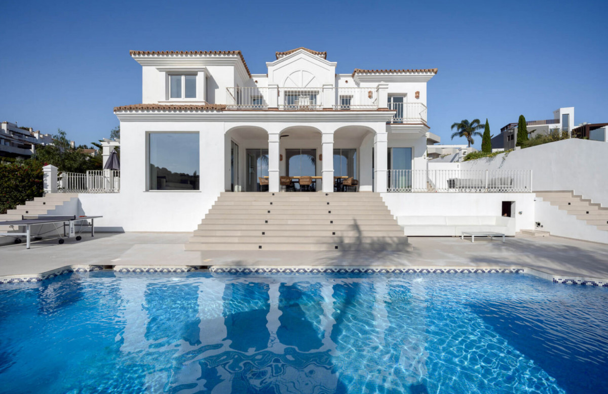 https://cdn.resales-online.com/public/le17760puz/properties/f6957b3fb4cb11ed84bd0217bc231ef4/w1200/1-7980e48d732b6fc85c14b43b94d2aa54.jpg?v=1677305962