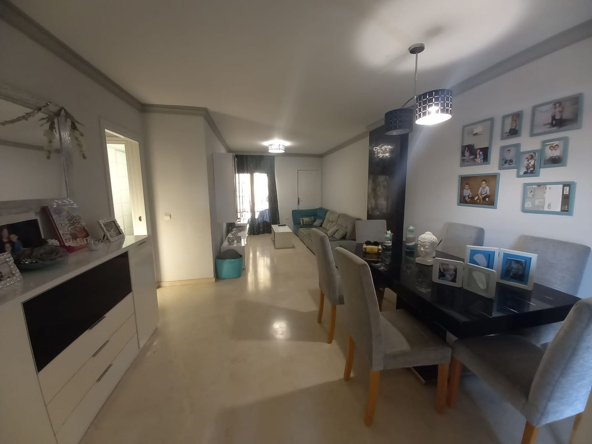 https://cdn.resales-online.com/public/cgpwbkb3l1/properties/8d41bb6bb6a611ed84bd0217bc231ef4/w1200/1-7980e48d732b6fc85c14b43b94d2aa54.jpg?v=1677510309