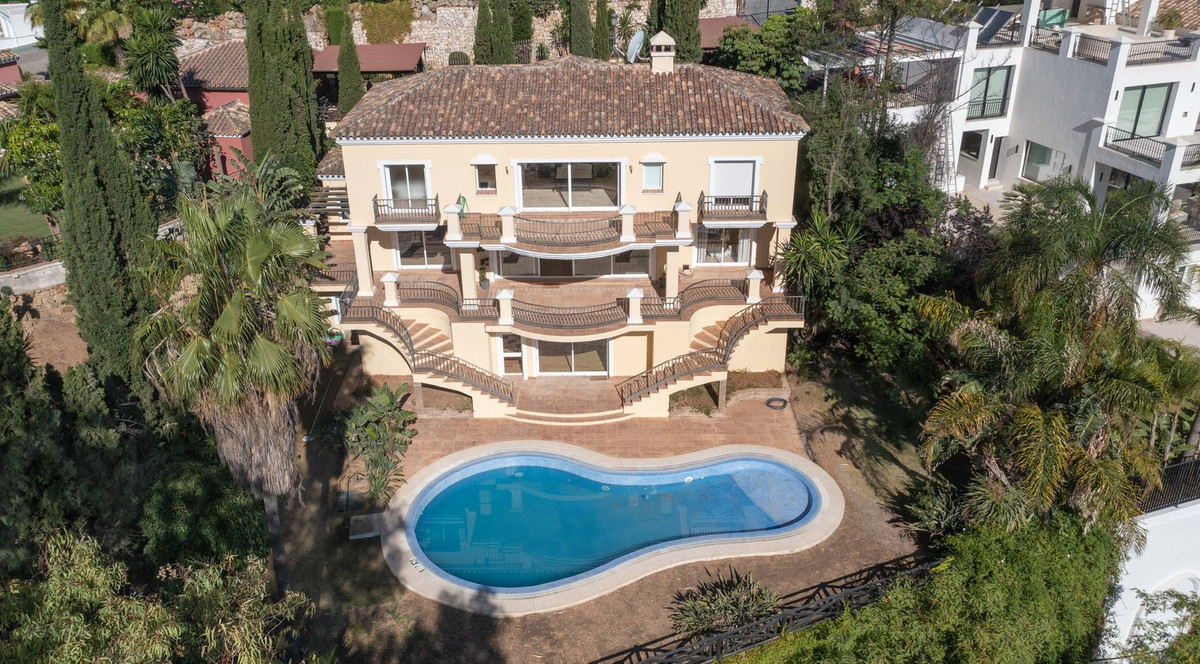 https://cdn.resales-online.com/public/92cqrna9i0/properties/6520ba18132411eda97d0217bc231ef4/w1200/1-7980e48d732b6fc85c14b43b94d2aa54.jpg?v=1674665306