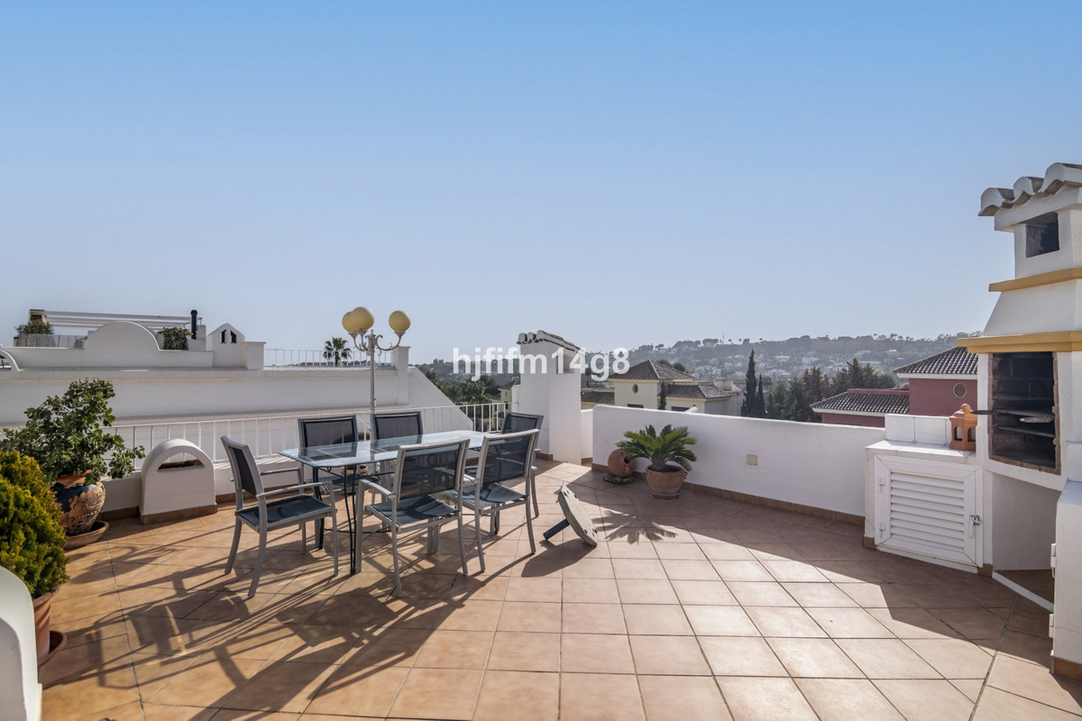 https://cdn.resales-online.com/public/hjfifm14g8/properties/8ef37da7bb1411ed84bd0217bc231ef4/w1200/1-7980e48d732b6fc85c14b43b94d2aa54.jpg?v=1677996848