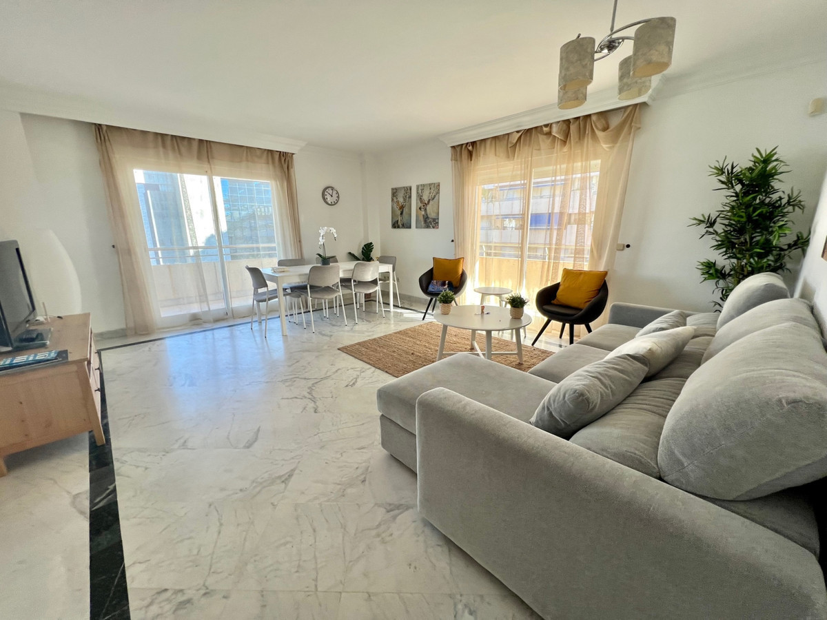https://cdn.resales-online.com/public/92cqrna9i0/properties/c2fbd972a39411eca97d0217bc231ef4/w1200/1-7980e48d732b6fc85c14b43b94d2aa54.jpg?v=1674665035