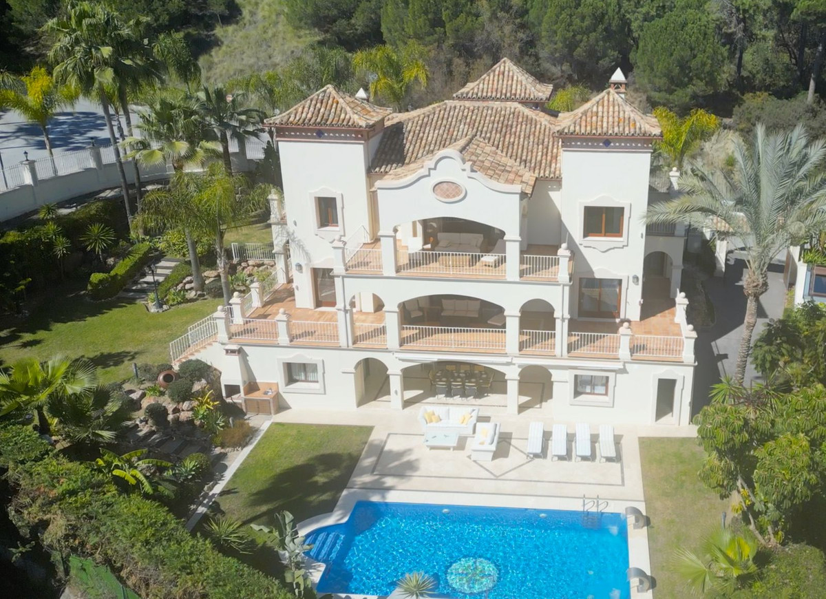 https://cdn.resales-online.com/public/iri9q5dl17/properties/a2dc5097a2fa11eda53f0217bc231ef4/w1200/1-7980e48d732b6fc85c14b43b94d2aa54.jpg?v=1678441011