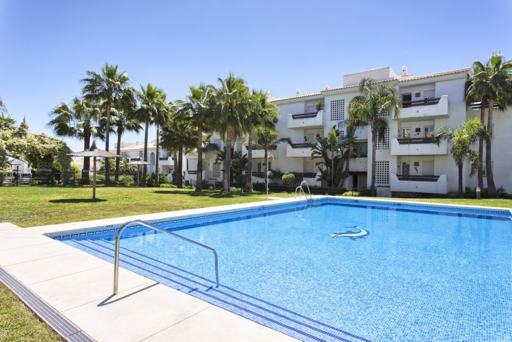 https://cdn.resales-online.com/public/ea5u7b5kp1/properties/034cdd86c22e11ed84bd0217bc231ef4/w1200/1-7980e48d732b6fc85c14b43b94d2aa54.jpg?v=1678777439