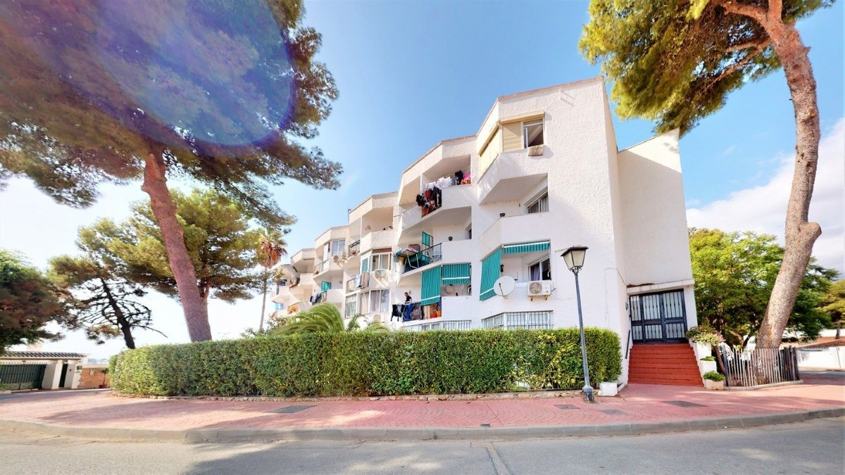 https://cdn.resales-online.com/public/lcjzvgh5il/properties/093e1ecfbe8311ed84bd0217bc231ef4/w1200/1-7980e48d732b6fc85c14b43b94d2aa54.jpg?v=1678374152