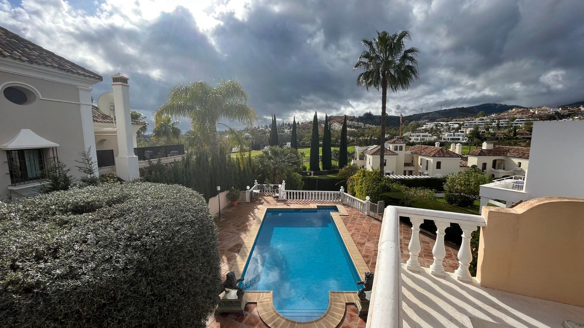 https://cdn.resales-online.com/public/dmbme36kle/properties/5730f3ffbe9511ed84bd0217bc231ef4/w1200/1-7980e48d732b6fc85c14b43b94d2aa54.jpg?v=1678911937