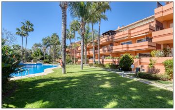 https://cdn.resales-online.com/public/gkkapqqjkc/properties/7379b3d1c7a611ed84bd0217bc231ef4/w1200/1-7980e48d732b6fc85c14b43b94d2aa54.jpg?v=1679378923