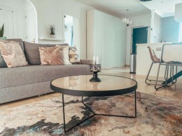 https://cdn.resales-online.com/public/h3dp4hd6ry/properties/2243acbe86ad11ed98460217bc231ef4/w1200/1-7980e48d732b6fc85c14b43b94d2aa54.jpg?v=1673715697