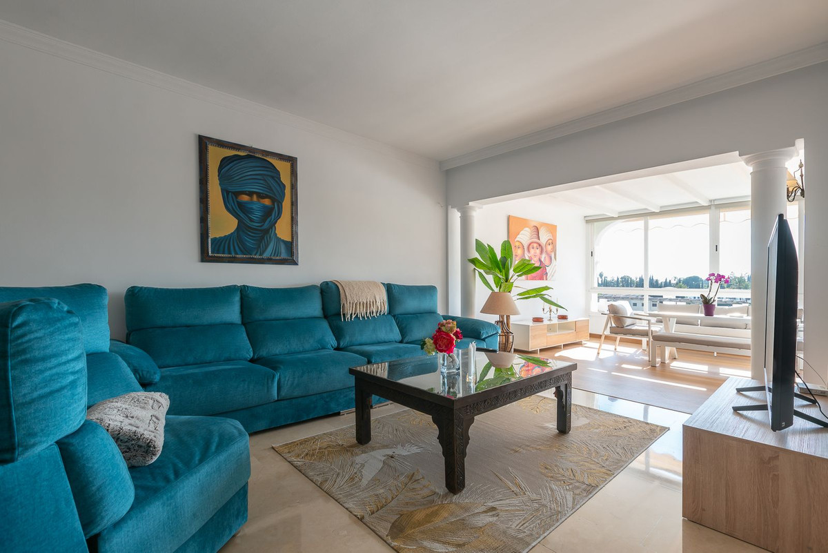https://cdn.resales-online.com/public/sw6cr1ri2g/properties/c7a5ffb7ca3c11ed84bd0217bc231ef4/w1200/1-7980e48d732b6fc85c14b43b94d2aa54.jpg?v=1679663465