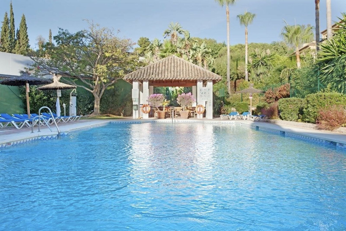 https://cdn.resales-online.com/public/ps20nwoexc/properties/6f6dd764c97511ed84bd0217bc231ef4/w1200/1-7980e48d732b6fc85c14b43b94d2aa54.jpg?v=1679580619