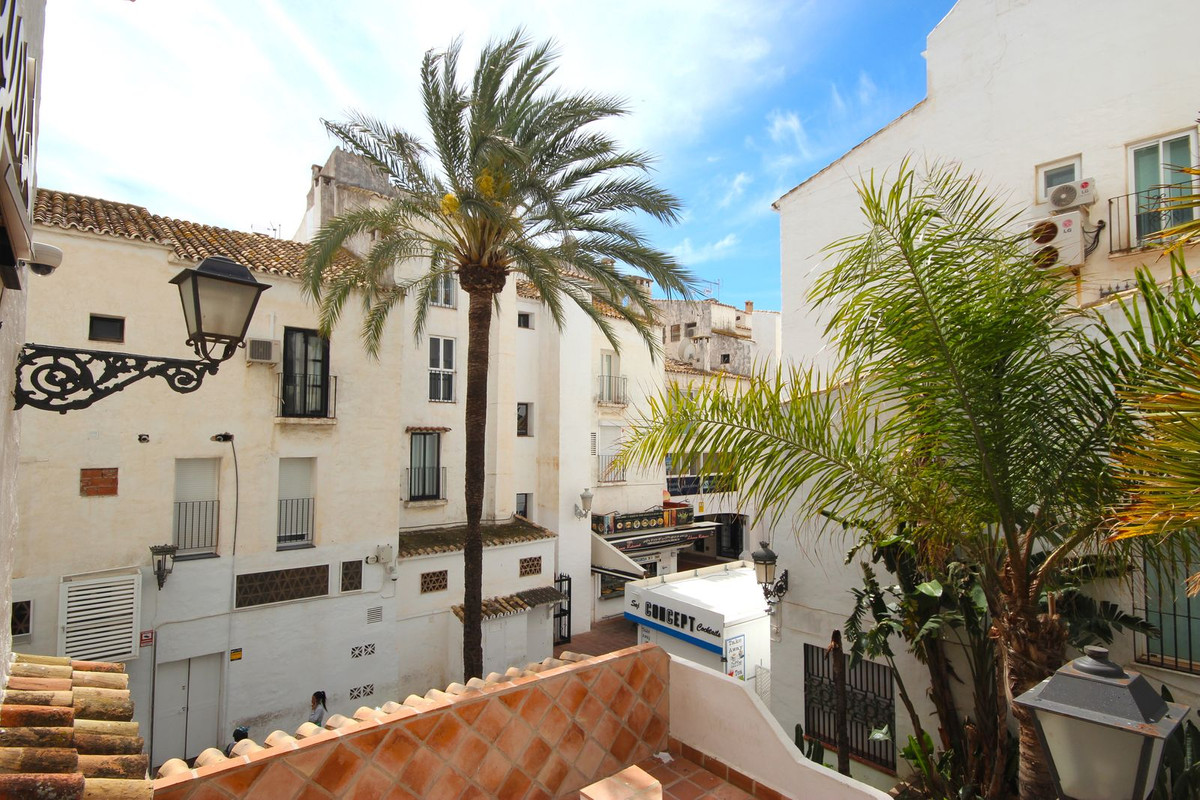 https://cdn.resales-online.com/public/vuns4310r7/properties/e390c198ce2c11ed84bd0217bc231ef4/w1200/1-7980e48d732b6fc85c14b43b94d2aa54.jpg?v=1680097156