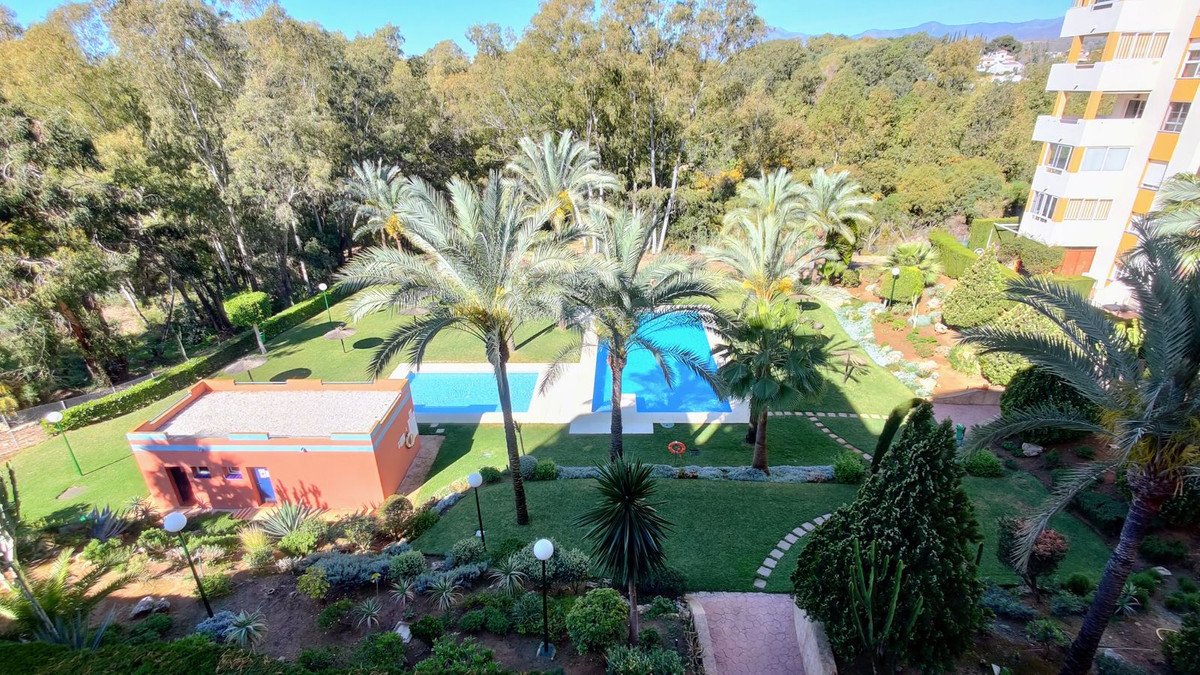 https://cdn.resales-online.com/public/vj79r8sgv9/properties/b213e7e9d21311ed84bd0217bc231ef4/w1200/1-7980e48d732b6fc85c14b43b94d2aa54.jpg?v=1680617261