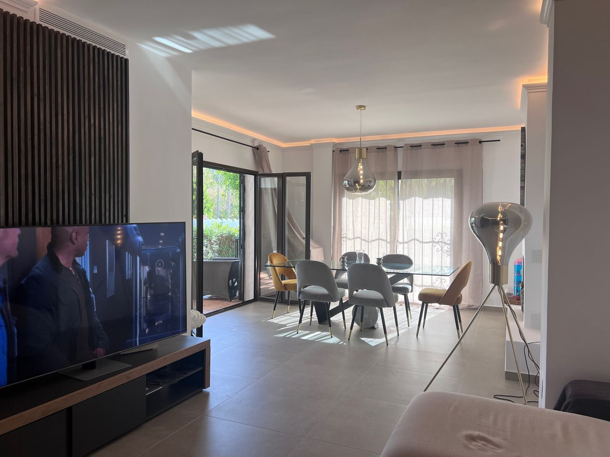 https://cdn.resales-online.com/public/mp8zxt75jy/properties/d88b9e5ad87511ed84bd0217bc231ef4/w1200/1-7980e48d732b6fc85c14b43b94d2aa54.jpg?v=1681229556