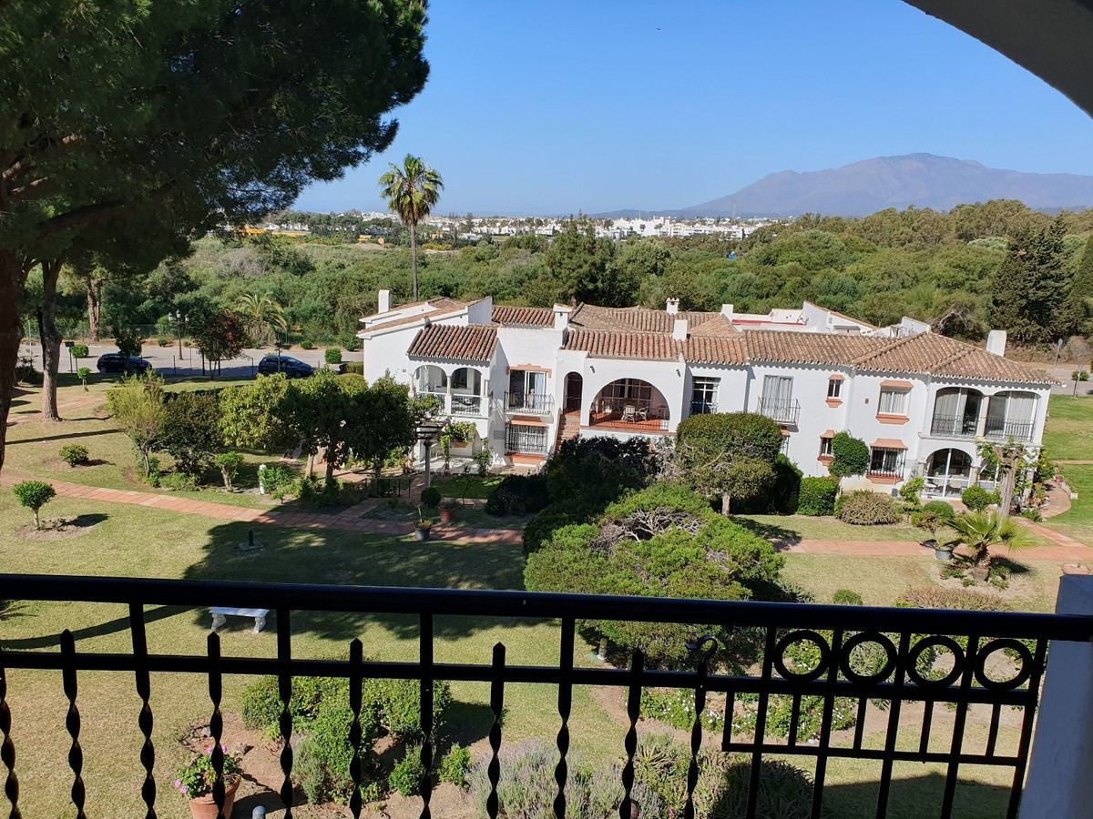 https://cdn.resales-online.com/public/7h56dga6t1/properties/c989414edd1011ed84bd0217bc231ef4/w1200/1-7980e48d732b6fc85c14b43b94d2aa54.jpg?v=1681734575