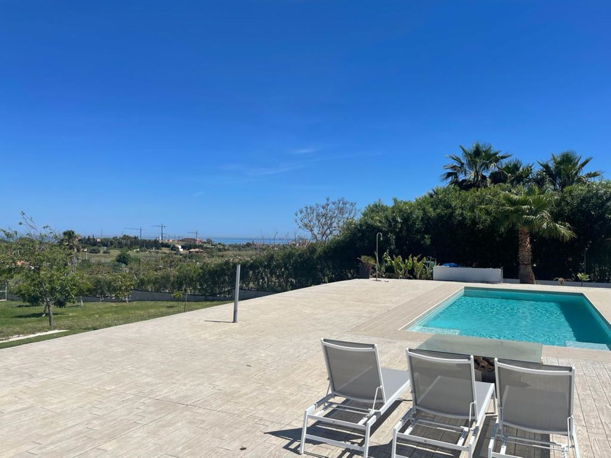 https://cdn.resales-online.com/public/ims446mugq/properties/006ef4b6e44611edb6600217bc231ef4/w1200/1-7980e48d732b6fc85c14b43b94d2aa54.jpg?v=1682526314