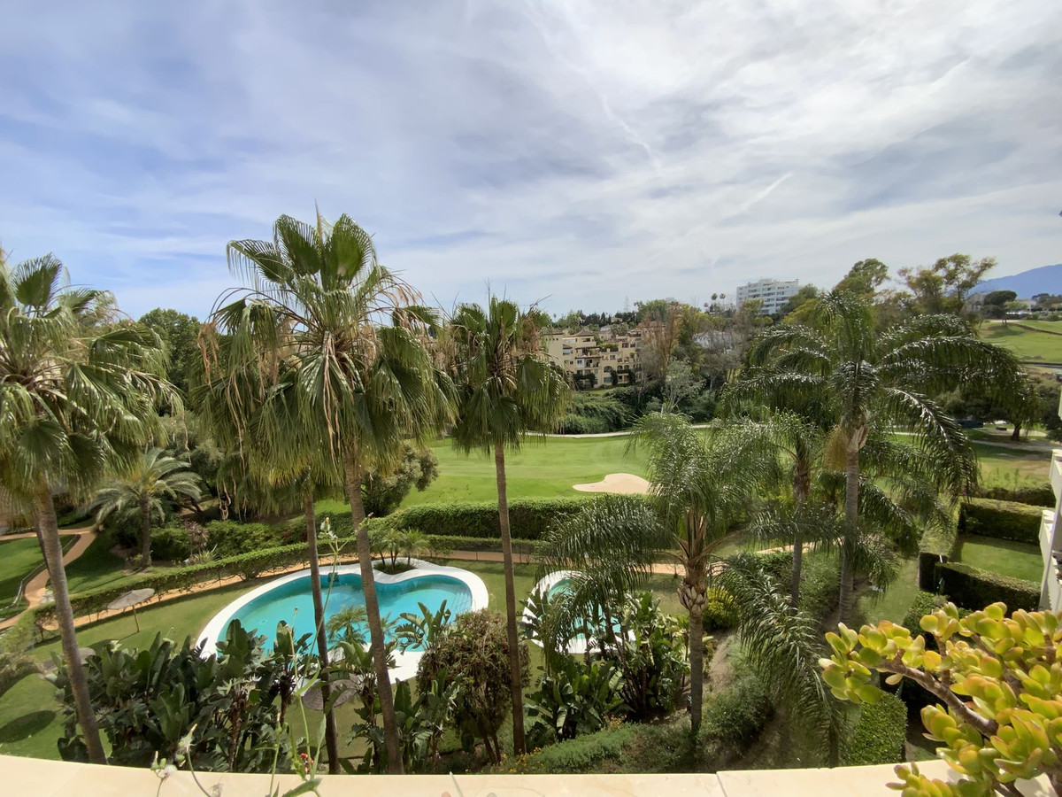 https://cdn.resales-online.com/public/moj1a6uijy/properties/fc4a22bbed7711edb6600217bc231ef4/w1200/1-7980e48d732b6fc85c14b43b94d2aa54.jpg?v=1683537462