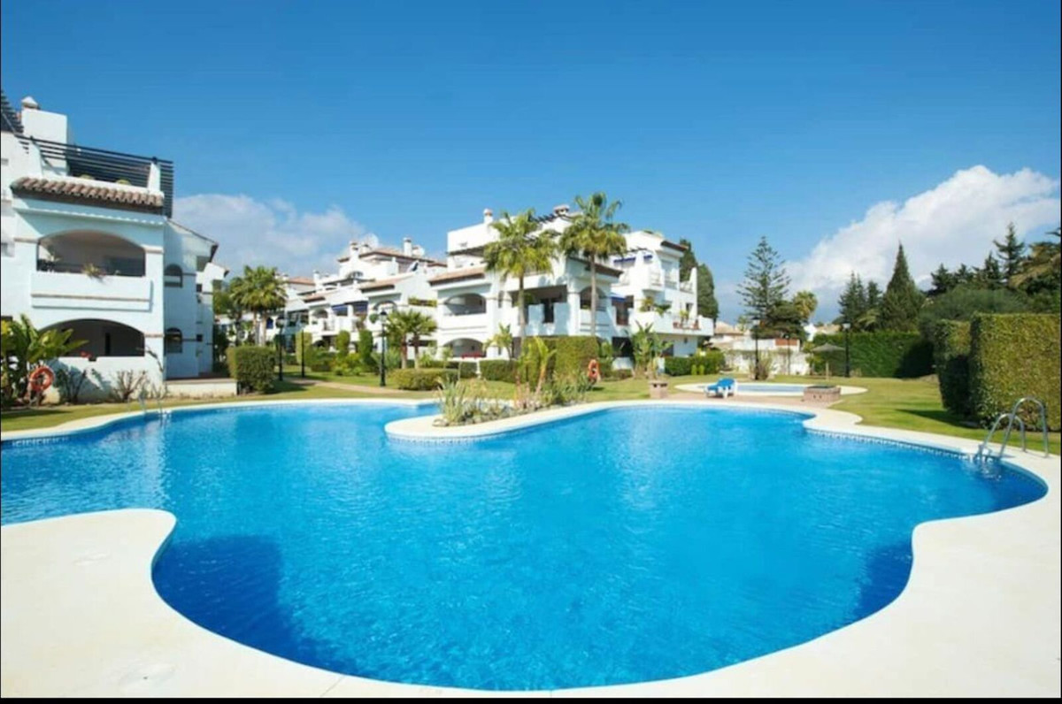 https://cdn.resales-online.com/public/6pcoehzhpl/properties/8613e798e99811edb6600217bc231ef4/w1200/1-7980e48d732b6fc85c14b43b94d2aa54.jpg?v=1683111685