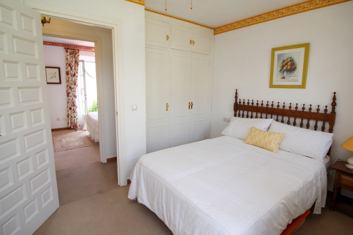 https://cdn.resales-online.com/public/l0vq491cr1/properties/55aaf47cedaa11edb6600217bc231ef4/w1200/12-53013098fcab6c38b1379cd33298e050.jpg?v=1683559834