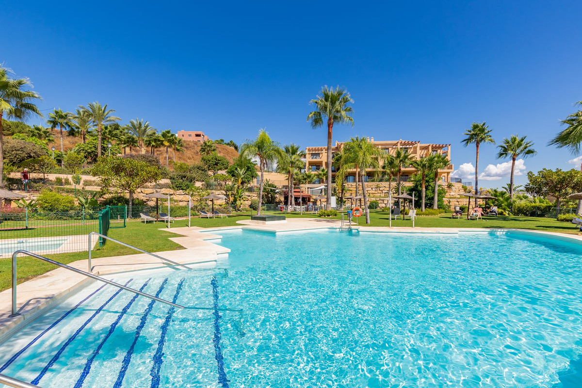 https://cdn.resales-online.com/public/lkod0ez88i/properties/1d20e038ef1811edb6600217bc231ef4/w1200/1-7980e48d732b6fc85c14b43b94d2aa54.jpg?v=1683717648