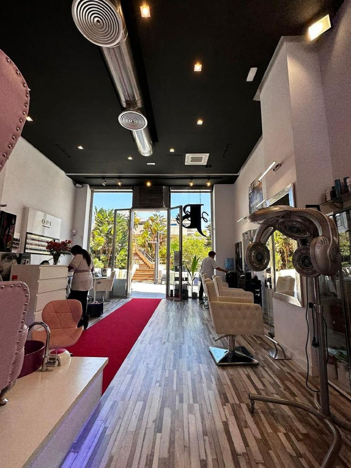 https://cdn.resales-online.com/public/dd5udt2bzb/properties/77d65387e03711ed84bd0217bc231ef4/w1200/1-7980e48d732b6fc85c14b43b94d2aa54.jpg?v=1684336514