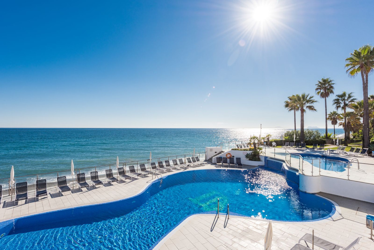 https://cdn.resales-online.com/public/p93jq5dl5n/properties/6d65c7edf98111edb6600217bc231ef4/w1200/1-7980e48d732b6fc85c14b43b94d2aa54.jpg?v=1684861258
