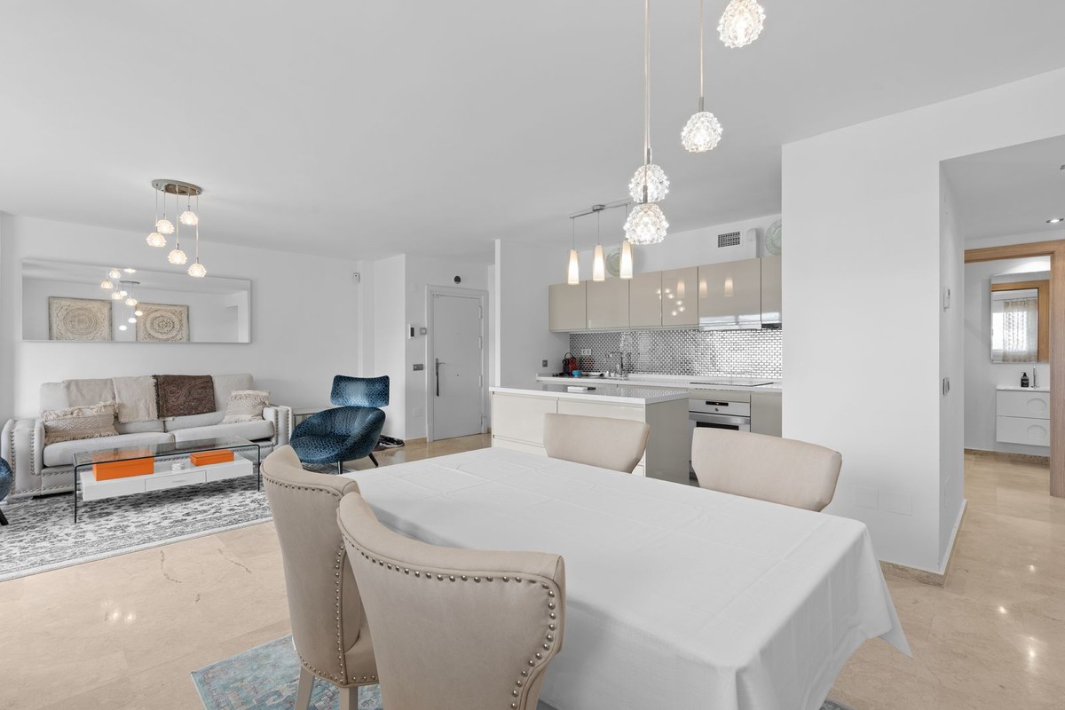 https://cdn.resales-online.com/public/dgyqokxuap/properties/5dbb8a90fa3211edb6600217bc231ef4/w1200/3-e898b2bb2a2fdfd06d2c39894dce8316.jpg?v=1684936961