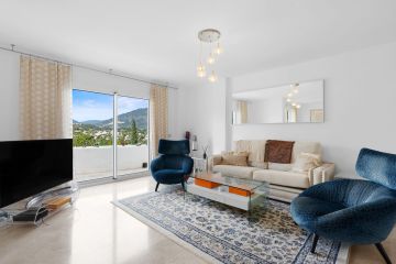 https://cdn.resales-online.com/public/dgyqokxuap/properties/5dbb8a90fa3211edb6600217bc231ef4/w1200/1-7980e48d732b6fc85c14b43b94d2aa54.jpg?v=1684936961